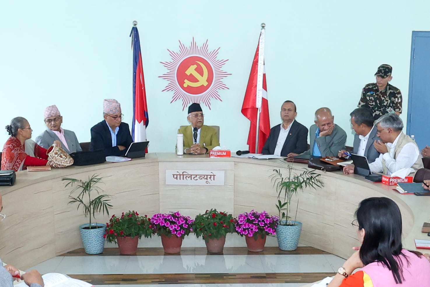 एमाले बैठकमा उमेर हद र अध्यक्षको कार्यकालबारे छलफल