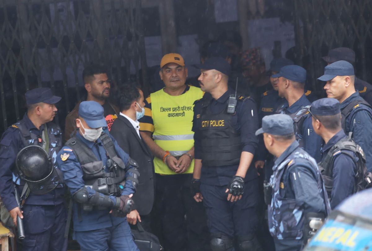 जिल्लाको आदेश बदर गर्न माग गर्दै उच्च अदालत पुगे प्रसाईं