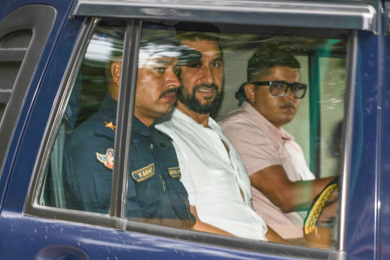 रविलाई लुकाएर आयल निगमको बाटोबाट निकालियो, कार्यकर्ता हेरेको हेर्‍यै