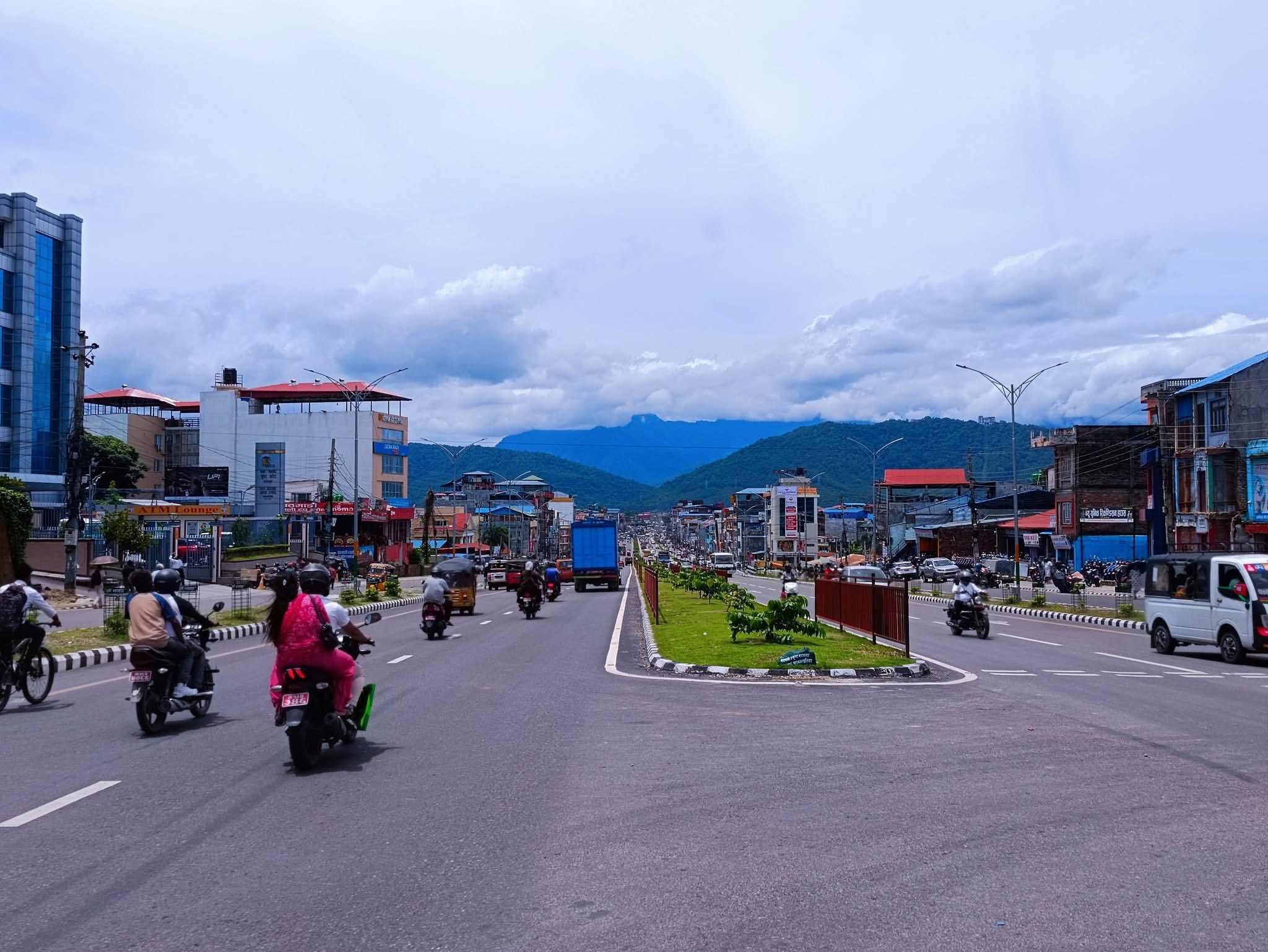 चितवनको जनजीवन पूर्ववत् अवस्थामा फर्किँदै, आजदेखि विद्यालय खुल्ने